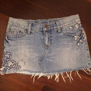 Abercrombie and Fitch denim skirt 🦋